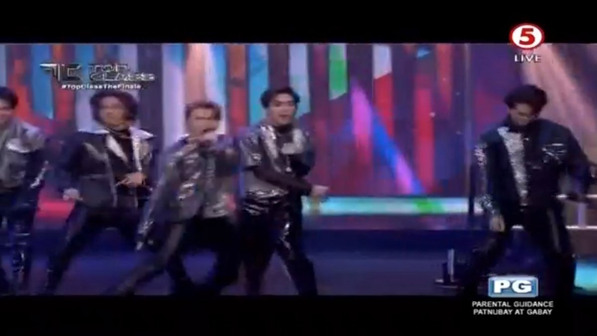 TV5manila's tweet photo. Hataw Na by THE PURE ENERGY Gary Valenciano! ๐คฉ
#TopClassTheFinale
#TopClassTV5
#IBAngSayaPagSamaSama https://t.co/AuxPmuPIU9