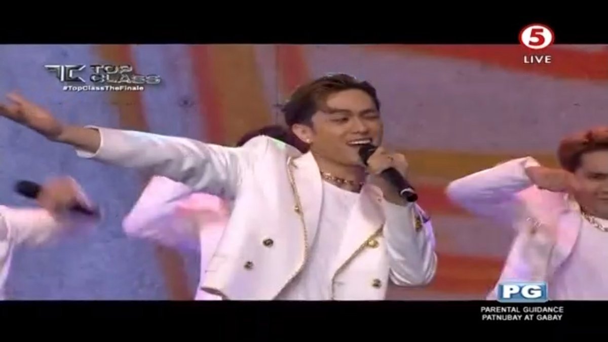 TV5manila's tweet photo. May performance ka na, may praise and worship pa. ๐๐ป
#TopClassTheFinale
#TopClassTV5
#IBAngSayaPagSamaSama https://t.co/eN4GKr1P3s