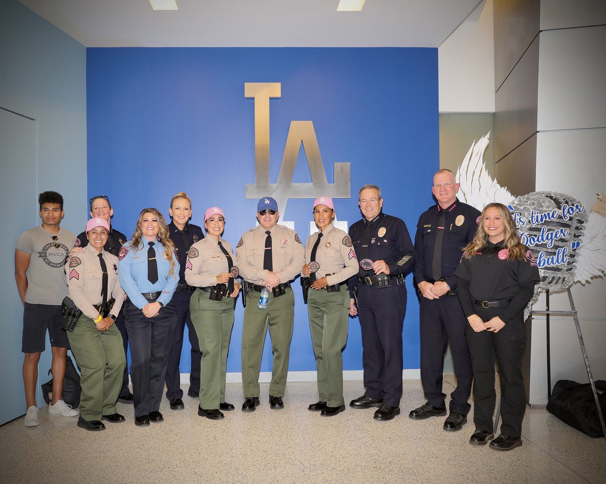 LASDHQ's tweet photo. Los Angeles Law Enforcement agencies coming together at @Dodgers stadium to honor breast cancer survivors and help join the fight against breast cancer!

To help support Los Angeles law enforcement’s fight against breast cancer. Follow: @lasdpinkpatch (IG) &amp; @PinkPatchPrjct https://t.co/VkkEpJCyUg