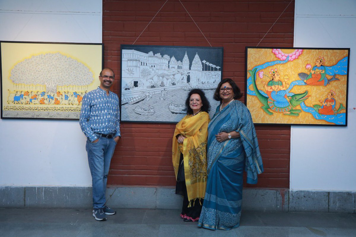 ArtTree's tweet photo. Some glimpses from Day 2 of Pravaah - A Journey, which is on display till tomorrow i.e. 21st of August at India Habitat Centre, organised by Art Tree. https://t.co/hgCsZ1hYkW