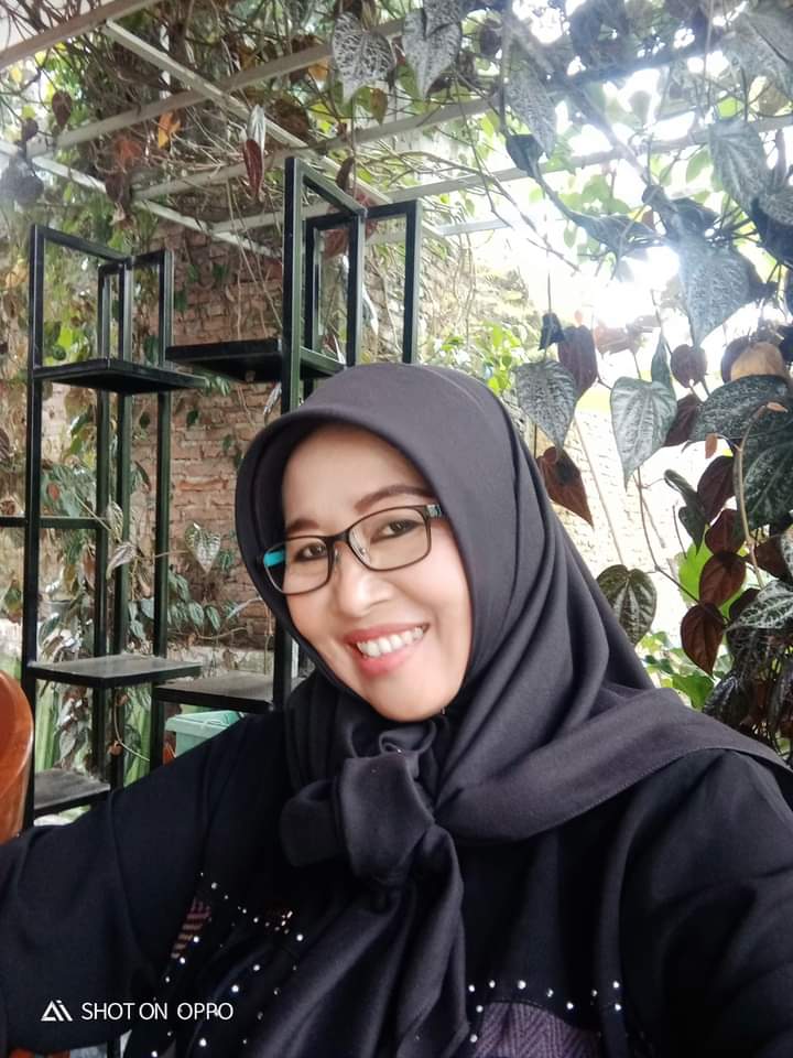 TitinSri_'s tweet photo. Sisa takziah siang tadi https://t.co/bPjmE9K6ix