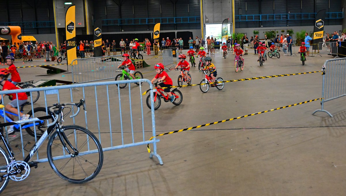 rilonl's tweet photo. Een indruk van de ploegentijdrit gisteren van @LaVueltaHolanda in Utrecht. #vamosholanda 1/3
#NikonZ9 https://t.co/mML9mEZLAf