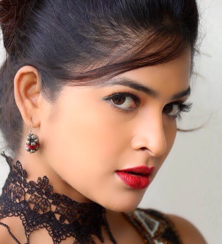 actressesduniya's tweet photo. Happy Birthday to the Stunning Angel #MadhumithaSivabalaji 🍰

#HappyBirthdayMadhumitha #Madhumitha #ActressesDuniya https://t.co/Rt1YoHlAU3