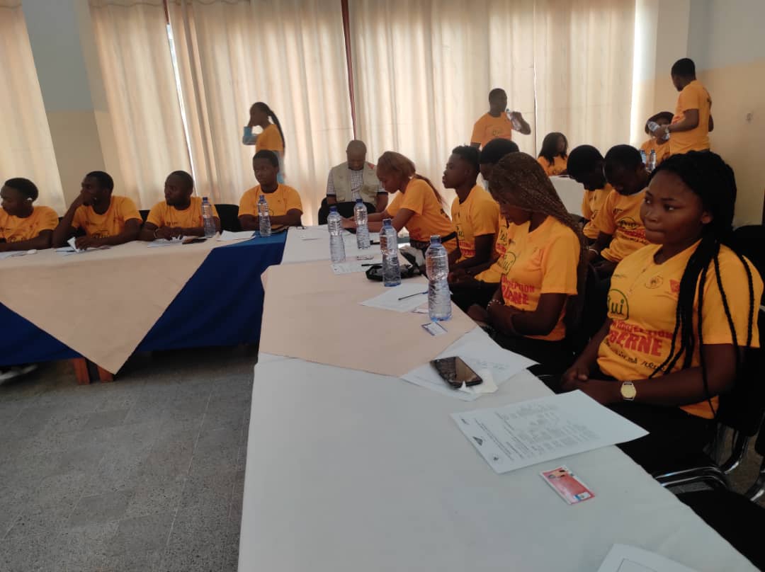 MajRDCongo's tweet photo. HappeningNow : Début de lancement des activistes par la conférence de mentorship. 
Suivez nous en direct sur la page Facebook "Abef-nd"
C'est simple :
1. Connectez-vous sur Facebook
2. Recherchez la page de l'ABEF-ND
Dé là vous verrez le direct https://t.co/89y3sbbzz5