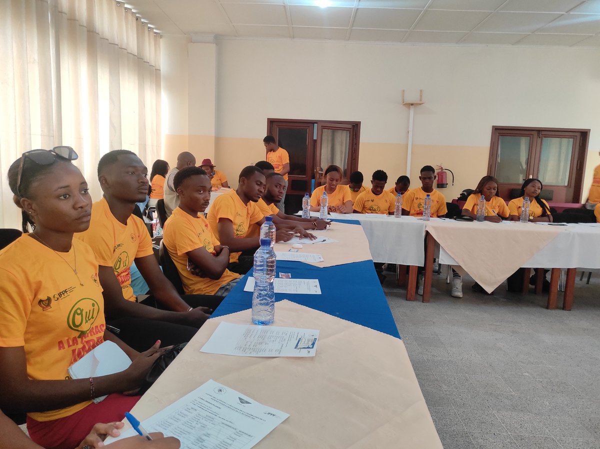 IsraelRophi's tweet photo. #HappeningNow : Début de lancement des activistes par la conférence de mentorship. 
Suivez nous en direct sur la page Facebook "Abef-nd"
C'est simple :
1. Connectez-vous sur Facebook
2. Recherchez la page de l'ABEF-ND
Dé là vous verrez le direct
@MajRDCongo @abefnd_rdc @IPPFAR https://t.co/ybIeCFWdlZ
