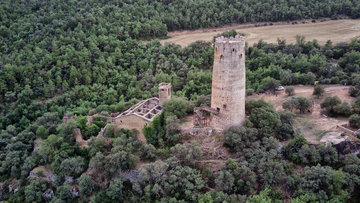 ramonsunyer's tweet photo. Esguardant la majestuosa i insòlita Torre de #Vallferosa a #Torà, una joia del s. VIII de 33 m d'alçada, #boncapdesetmana
@viladetora @valldellobregos @aralleida @catexperience @patrimonigencat @descobrircat @SomSegarra @Turisme_Segarra @caminsnatura @lasajolida @sortirambnens https://t.co/A6cfagecRh