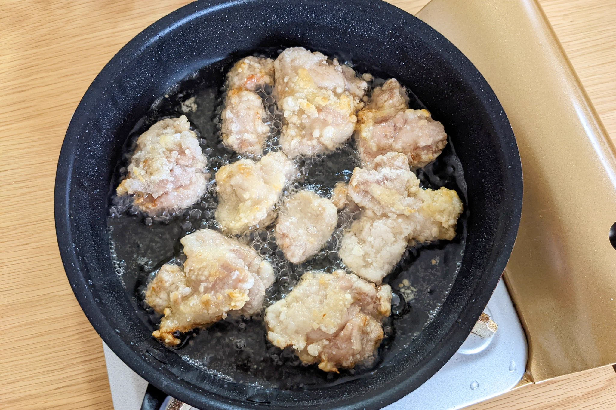 にんにくの香りがガツンとくる！塩にんにくからあげ。