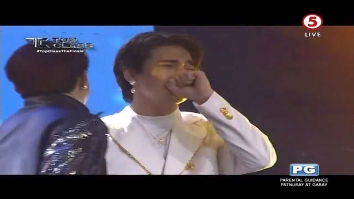 TV5manila's tweet photo. Pasok na din si Jeff at Lex sa Top 5! 2 na lang!
#TopClassTheFinale
#TopClassTV5
#IBAngSayaPagSamaSama https://t.co/hjJo8v1ca0