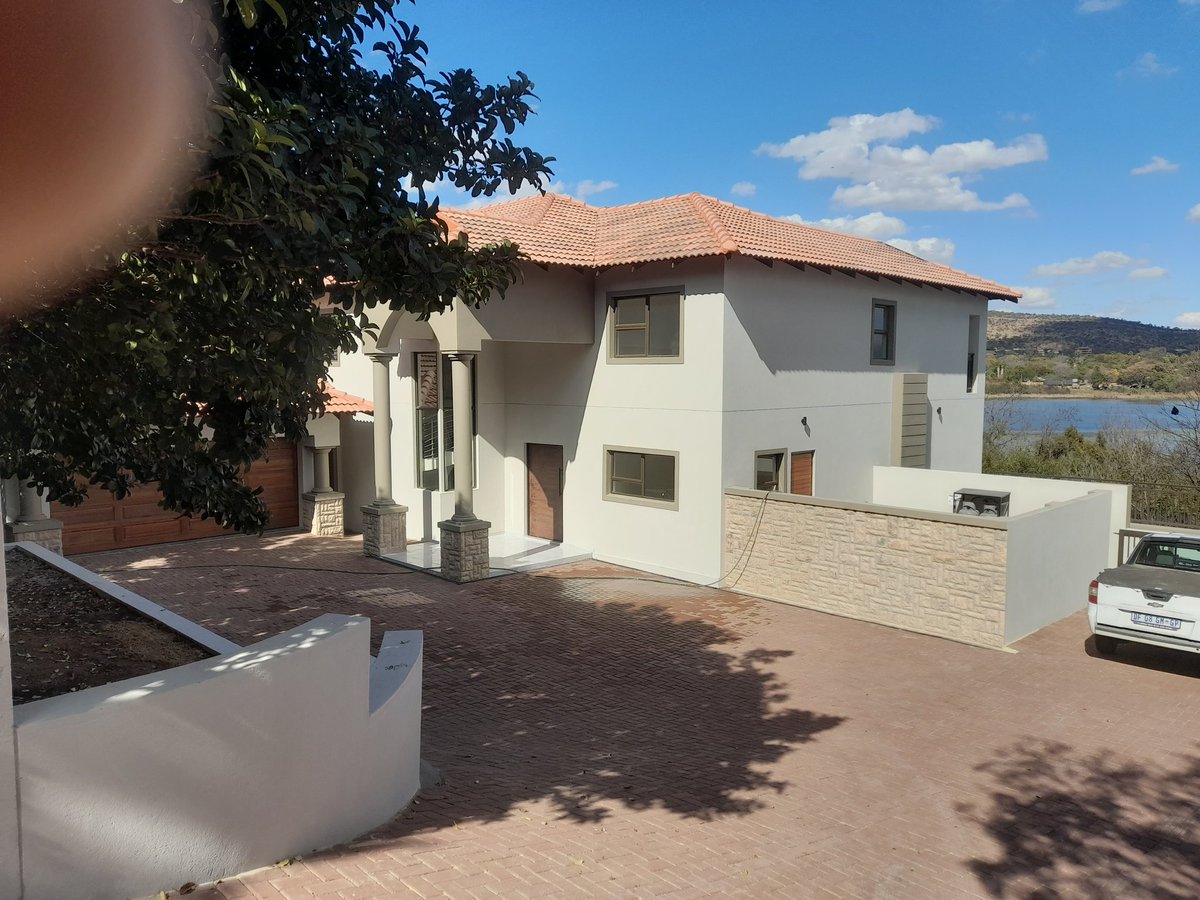 JanBlouBull's tweet photo. Our newest Project in Birdwood Hartebeespoort Dam https://t.co/8wBIMieZTk