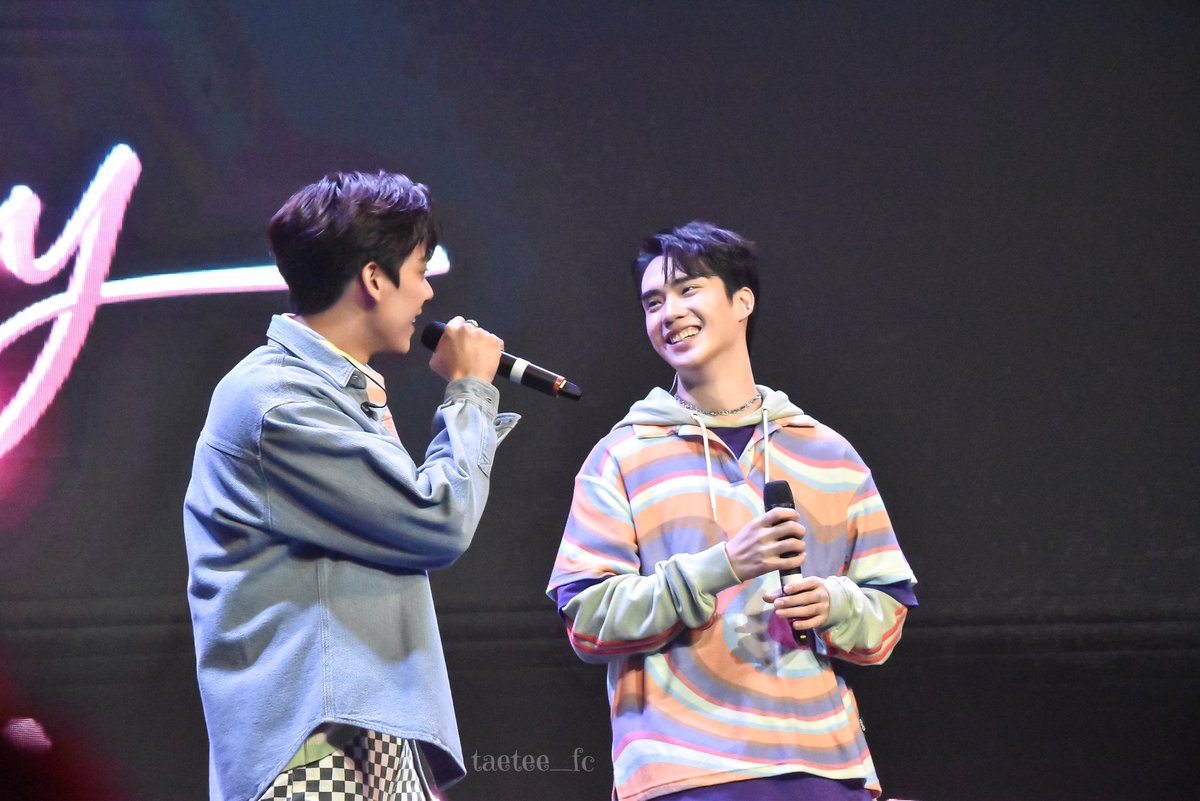 Taetee_FC's tweet photo. เหมือนมาเป็นพยานแห่งรักกก ~
#TaeTeeTheJourney
#TaeDarvid
#TEeThanapon
#เต้ตี๋ชู้รักเรือล่ม
#TaeTee_FC https://t.co/MnKjCHkYVp