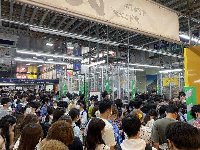 大混雑 Jr川越線 川越駅が花火大会の影響 川越駅がヤバい混雑し入場規制 川越の花火大会って安比奈親水公園 まとめダネ