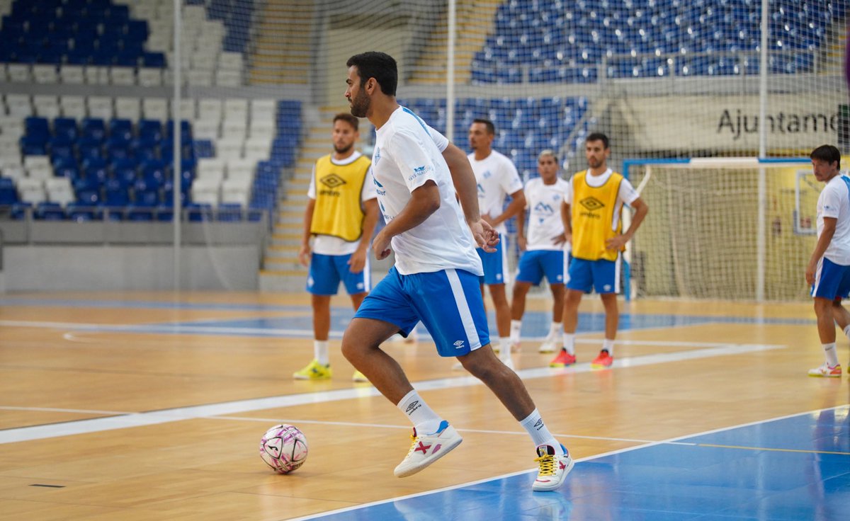 PalmaFutsal's tweet photo. โ๏ธ ๐๐๐๐๐๐๐๐
#Tutambรฉjugues
#SOMPalma
#ADNPalmaFutsal
#EuroPalma
#GOPalma
#PalmaFutsal2023 https://t.co/cJfVbI7kaZ