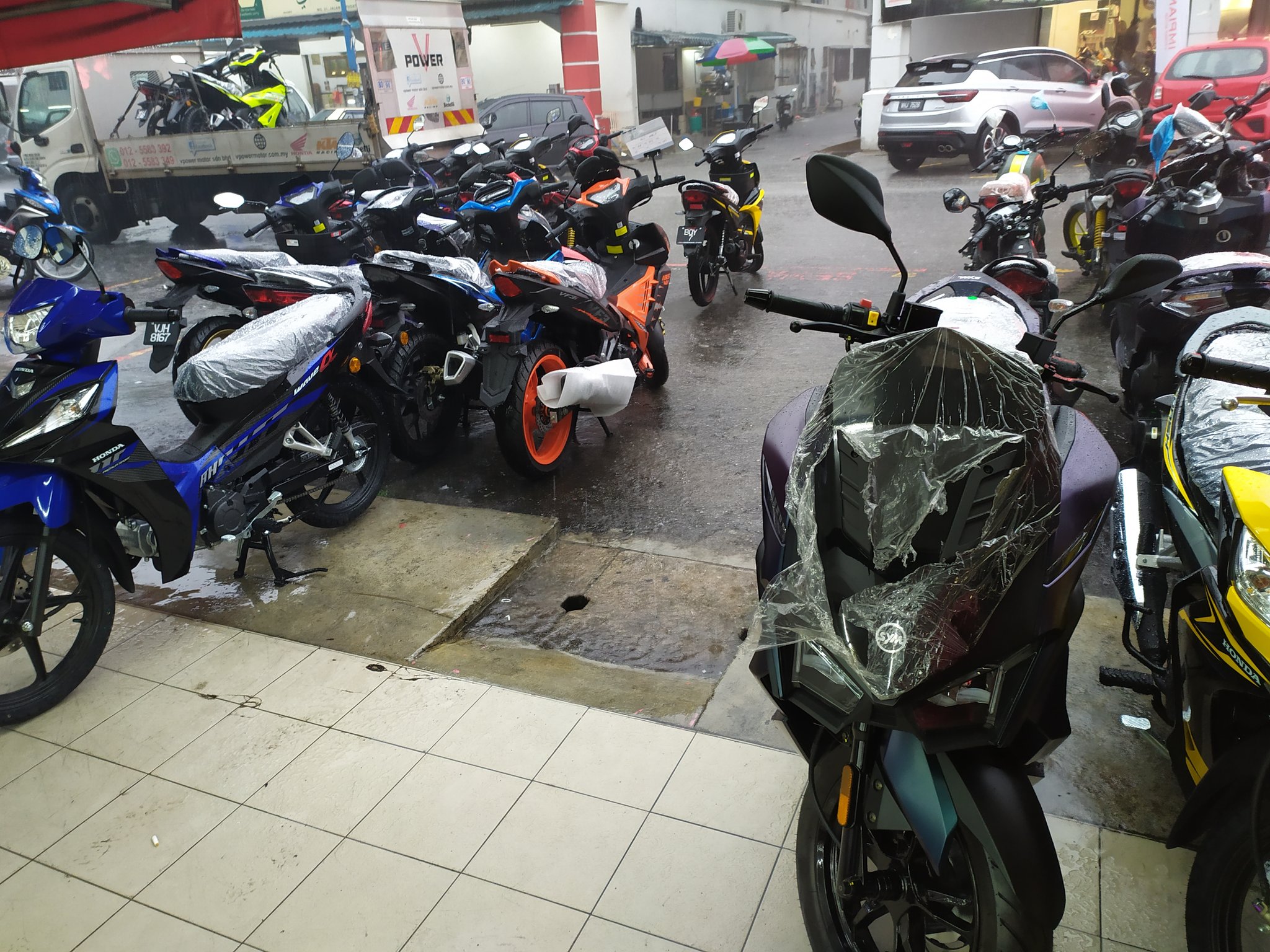 Ikar on Twitter: "Tengah survey nak beli motor ni. Baru tau trend