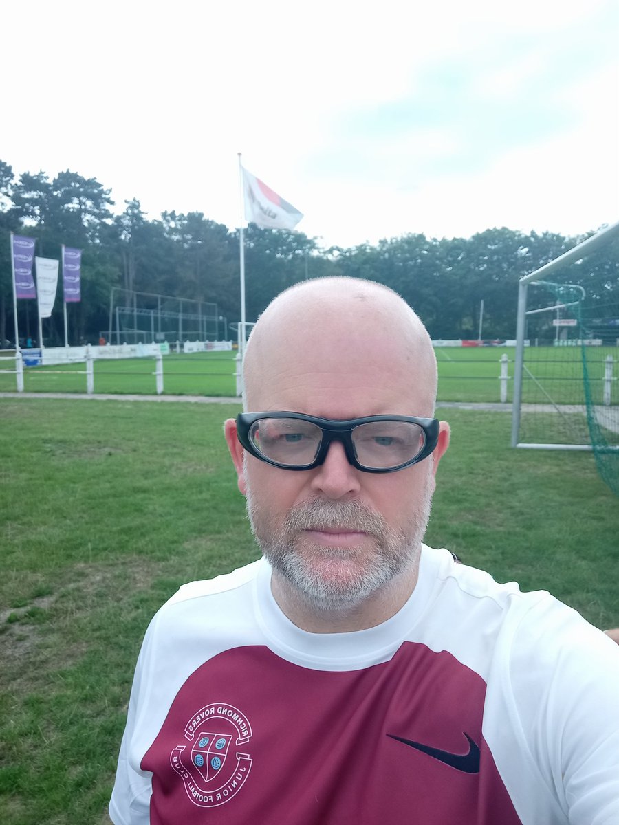 jnrsoccercoach's tweet photo. @jnrsoccercoach still #runningtheshow from centre mid for @Richmond_Rovers #bestleftfootinthenorthwest https://t.co/9fuZpI0bpX