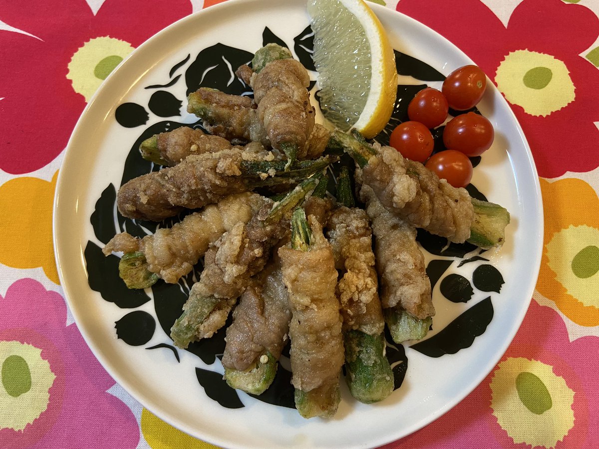 fuji_fan's tweet photo. 肉巻き唐揚げオクラ😃
@rina_kitchen さんのレシピ👨🍳
しっかり味が付いてて、食べ出したら止まらない🤤
ごはんがすすみます🍚
今日もかんぱーい◎!
#肉巻き唐揚げオクラ #marimekko #マリメッコ #karhuemo #カルフエモ #unikko #ウニッコ #料理好きな人とつながりたい #料理大好き #おうちごはんlover https://t.co/XHhWZPs6g6