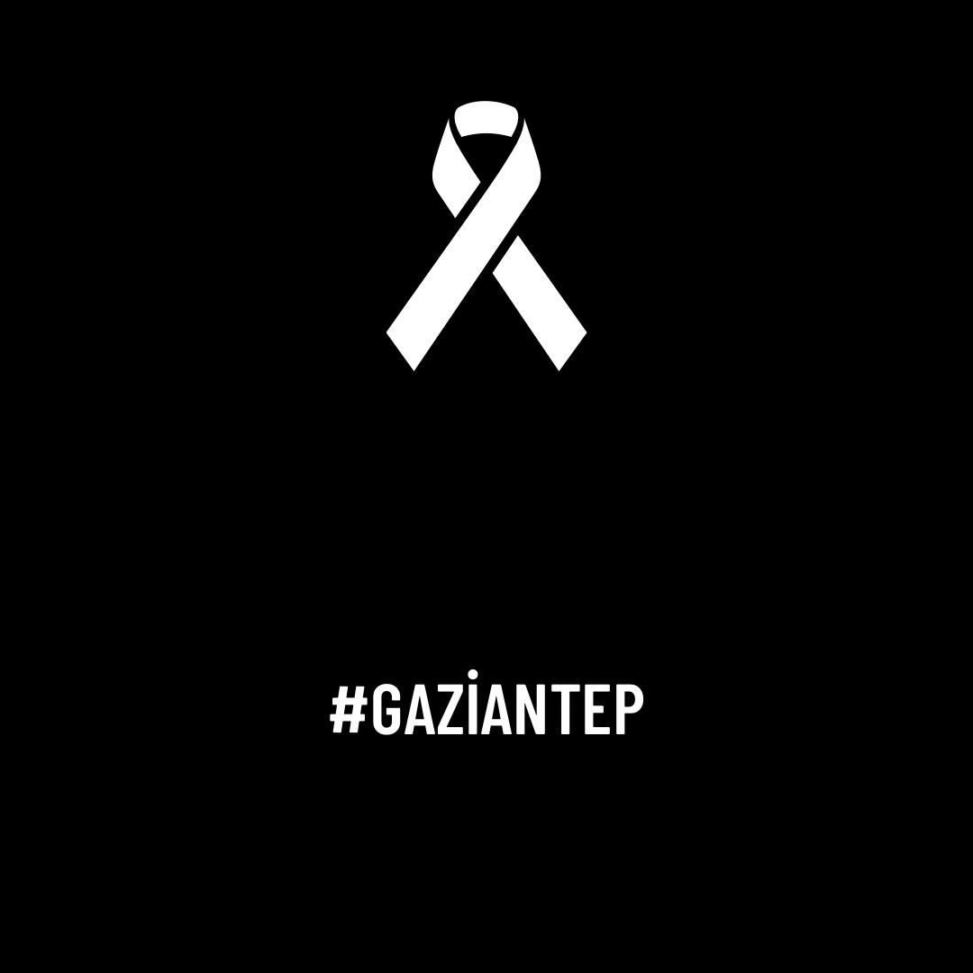 Paramparça olduk. Allah'ım yaralılarımıza acil şifa, vefat  edenlere rahmet, yakınlarına sabır ve güç ver rabbim..  
#Gaziantep
