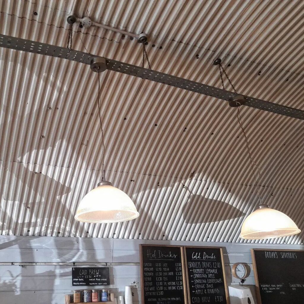 Light play @hartsbakery instagr.am/p/CheeCz4MVVu/