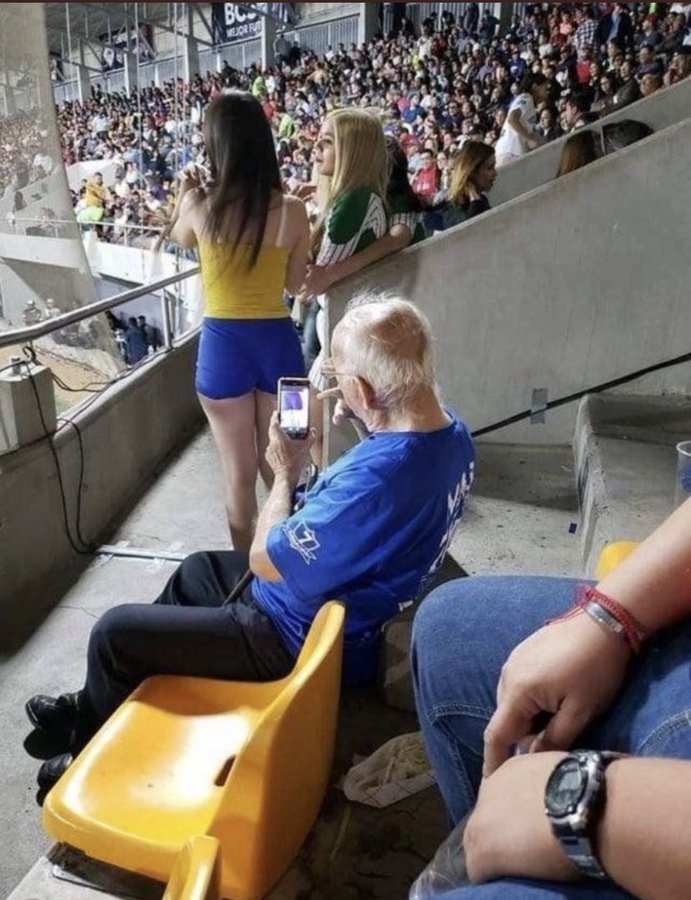 Outofcontexttr9's tweet image. #football #funny #sports #memes #outofcontext #troll