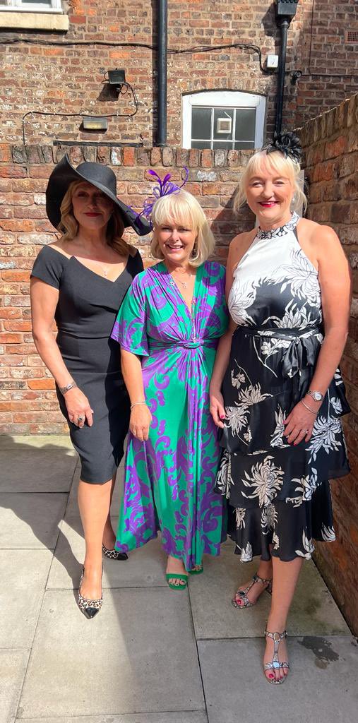 Race Day ready ! #chesterraces #ladiesday