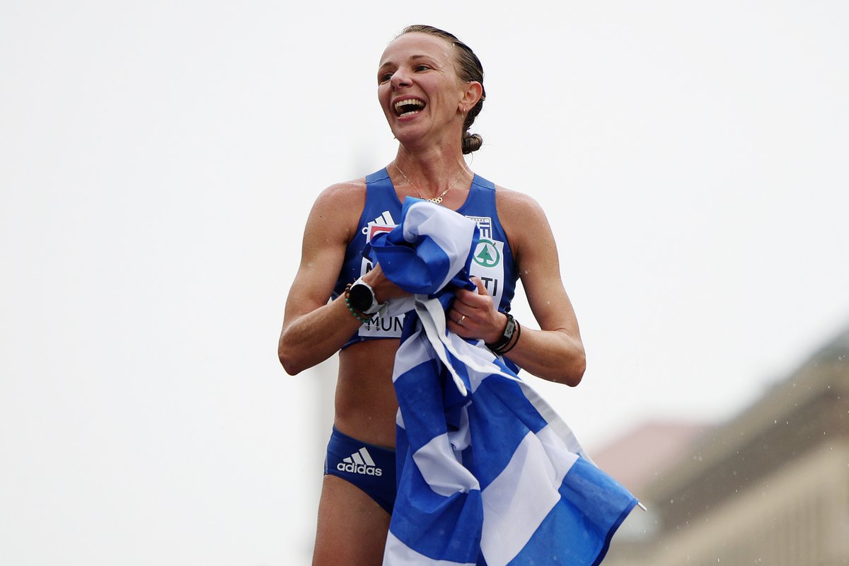 A fairytale story. 🥲

At 38, Antigoni Ntrismpioti 🇬🇷 wins both the 20km and 35km race walk titles in #Munich2022! 

#BackToTheRoofs