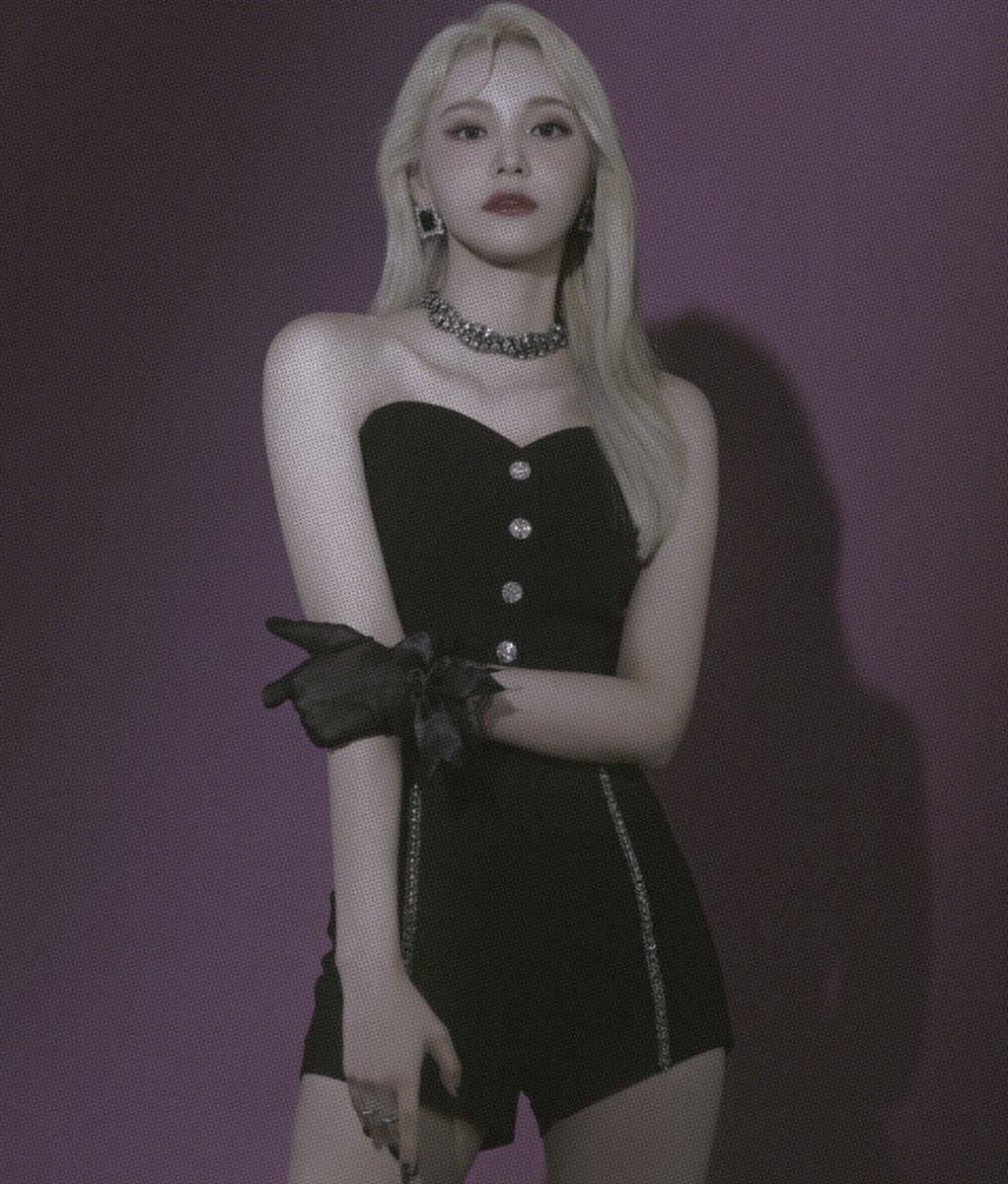 heat9zip's tweet photo. Color gradings (#LUMINOUS photoshoot) with Kim Lip, Choerry, Vivi &amp; Jinsoul
#LOONA #이달의소녀 https://t.co/kFsB9MQfXF