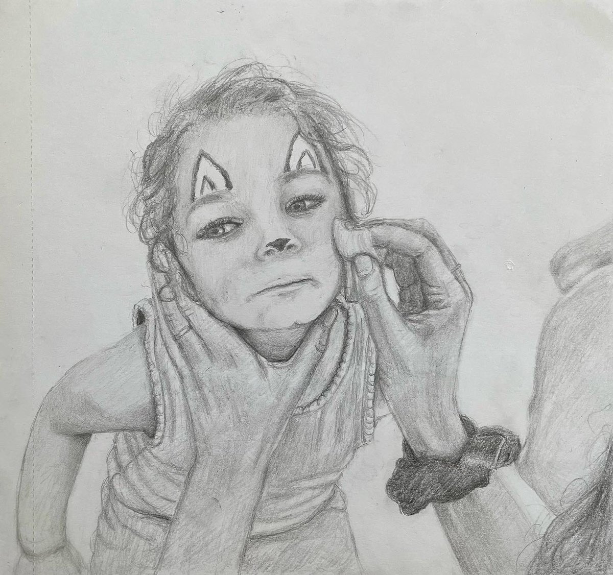 damiensdoodles's tweet photo. Kid getting her face painted. Waited 30 mins to get it done, and it was gone 10 mins later after a feed of noodles!

 #irishillustration #irishartist #illustration #academicdrawing #academicart #portraitart #pencilart #pencilportrait #pencilpractice #dublinart #irishartist https://t.co/RNKBlOGWdI