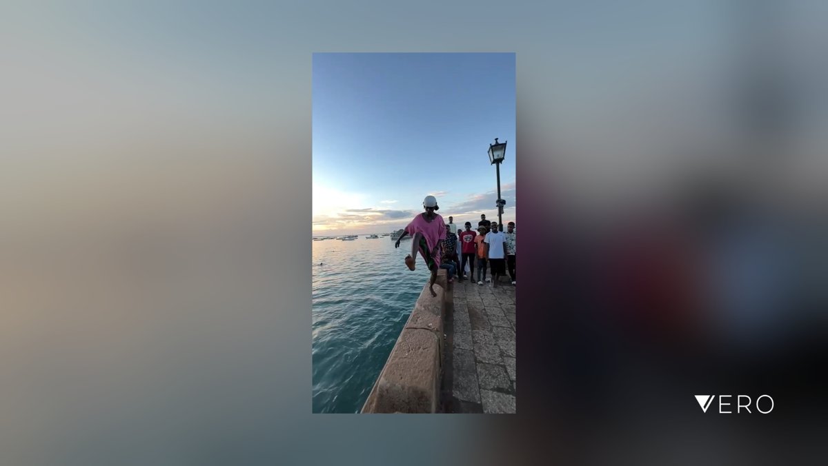 Makachu_Foro's tweet photo. #BodyOfWater #Travel #LeisureActivity #People #Nature #Outdoors #ClearSky #GroupOfPeople #Beach #FullLength https://t.co/PEZNQ3nPgW https://t.co/YLrVVpOhj0