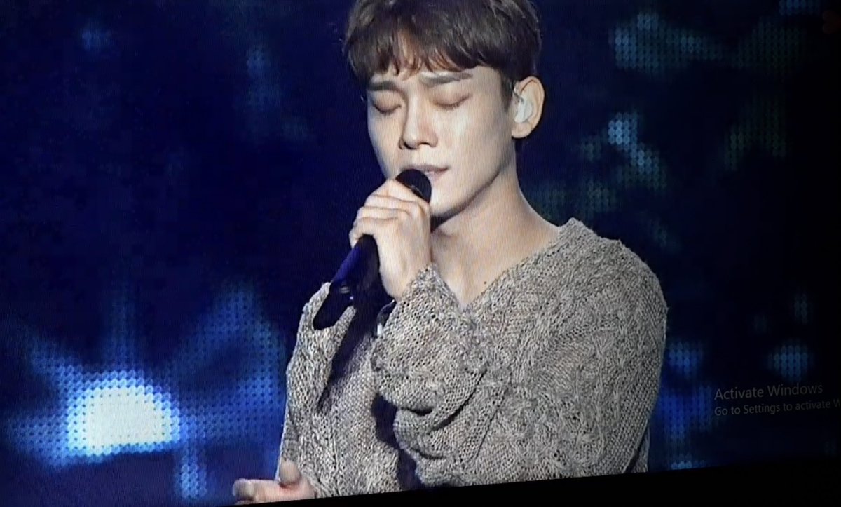 daesnation's tweet photo. Loving jongdae to the moon and back🥹💙 https://t.co/CJEUs8G6Hy