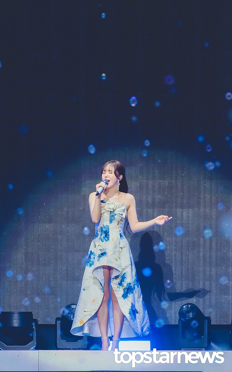 sswbbh's tweet image. their outfirt match😭😭😭💙💙