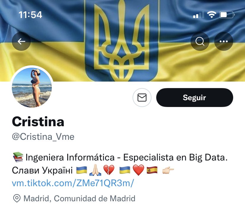 jmiguel_AC's tweet photo. Voy a hacer un hilo, para que no os pase como a nuestra amiga @Cristina_Vme, en vuestras vacaciones por Granada. 

Un resumen, si no eres cenutria, tranquilo/a no te va a pasar lo mismo. 

Madrileños por el mundo. La rojigualda, que no falte. https://t.co/g329WOIoe2