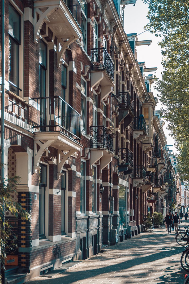 Aesthetic_City's tweet photo. Density, detail &amp; urban green. A perfect mix for a liveable city.

Amsterdam, the Netherlands https://t.co/EwREb0TLTZ