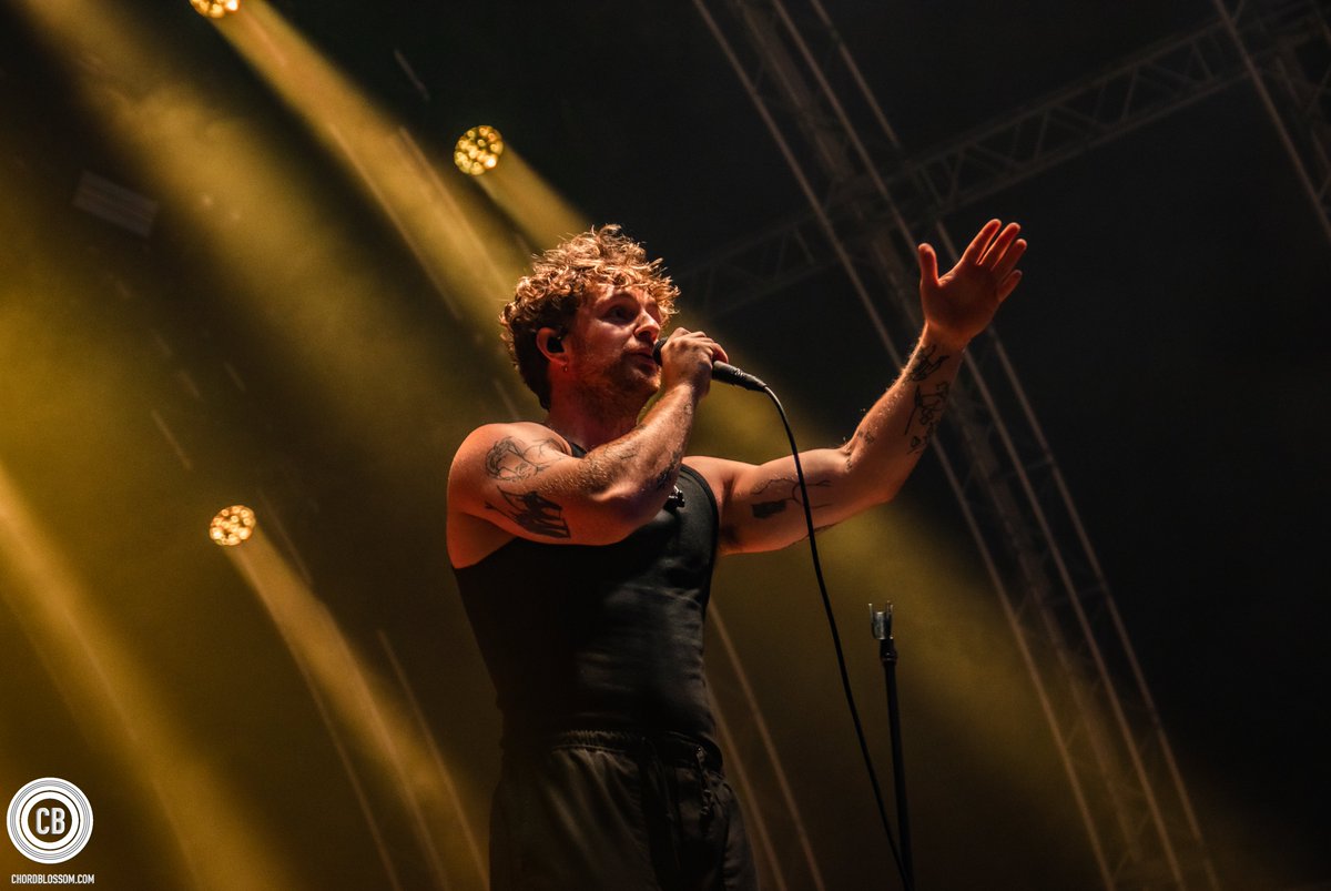 Chordblossom's tweet photo. A few from Thursday night with @Tom_Grennan, @jcstewart &amp; Lauren Ann at @CHSqBelfast 

Photos by @jonahg22 https://t.co/t8G3vbxkkq