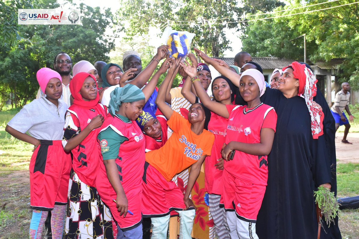 actionlife_Ke's tweet photo. It has been noted that there is a lot of hate speech and ethical messaging going on in Lamu county on social media handles like WhatsApp groups and Facebook. Therefore, we must address this disinformation, ensuring that we promote peace.
#wecare https://t.co/4usJUrEkTW
