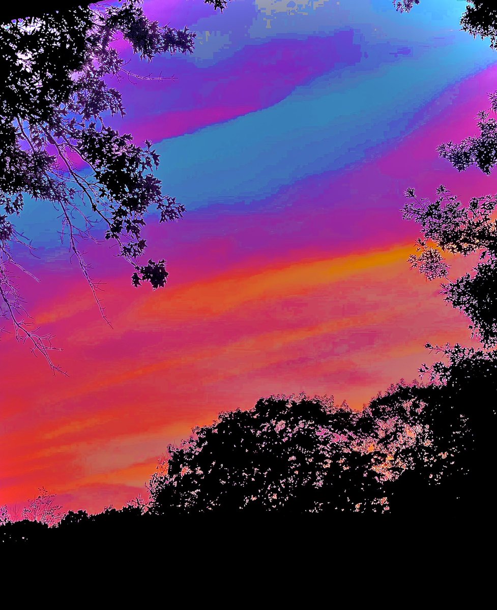 1819Pandagirl's tweet photo. Look what I did with my phone #phoneediting #sunsetphotography https://t.co/PPyuhKQ4Bw
