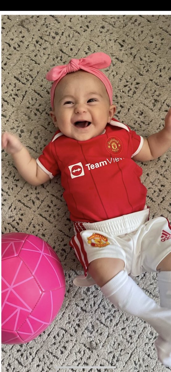 markuswright90's tweet photo. Happiest United supporter in the land! @ManUtd #MyPLMorning https://t.co/91XrKxaWlH