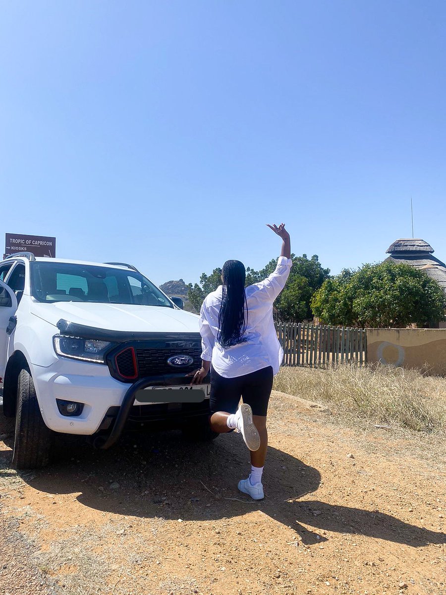 mahlaku_m's tweet photo. Exploring Limpopo @golimpopo 

Thanks to @RoyalHillsLodge  

Driven by @FordSouthAfrica 

Obviously dressed by @MRPfashion 

#golimpopo #royalhillslodgeandspa https://t.co/mB1X2KukD2