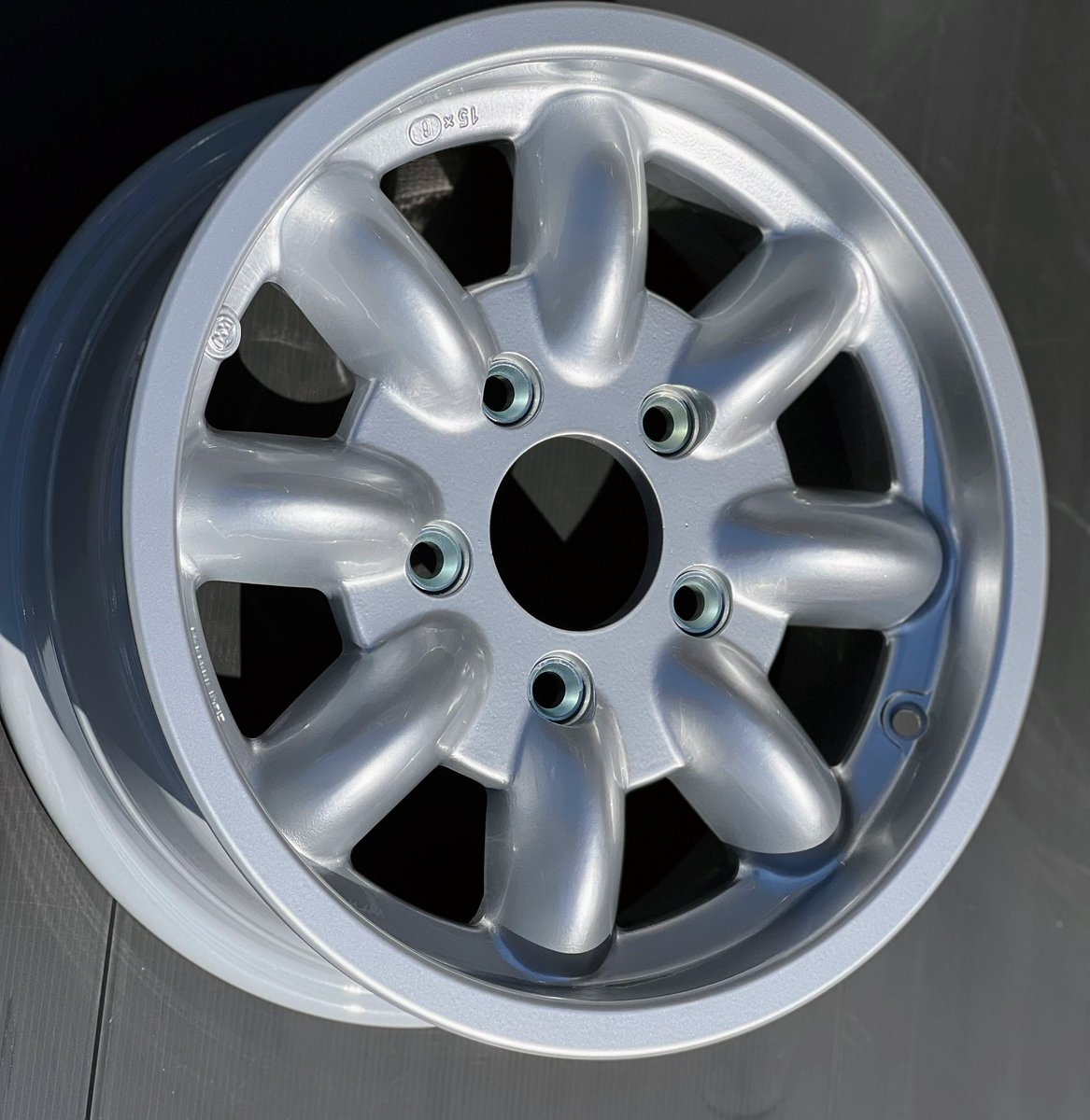 ClassicRover's tweet image. Rover P6 Minilite 15x6J
#Rover
#minilite
Weer op voorraad👍
info@classic-rover.nl