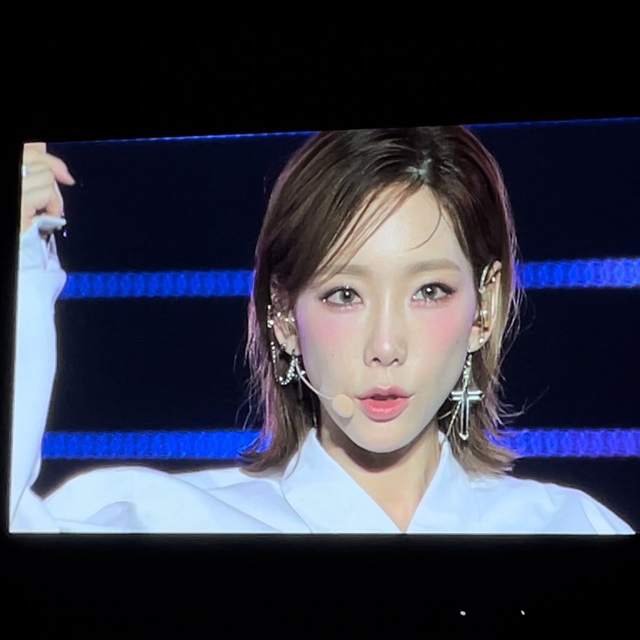 A On Twitter a Face Meant For Big Screens Https t co nebiUU7rMJ a-on-twitter-a-face-meant-for-big-screens-https-t-co-nebiuu7rmj