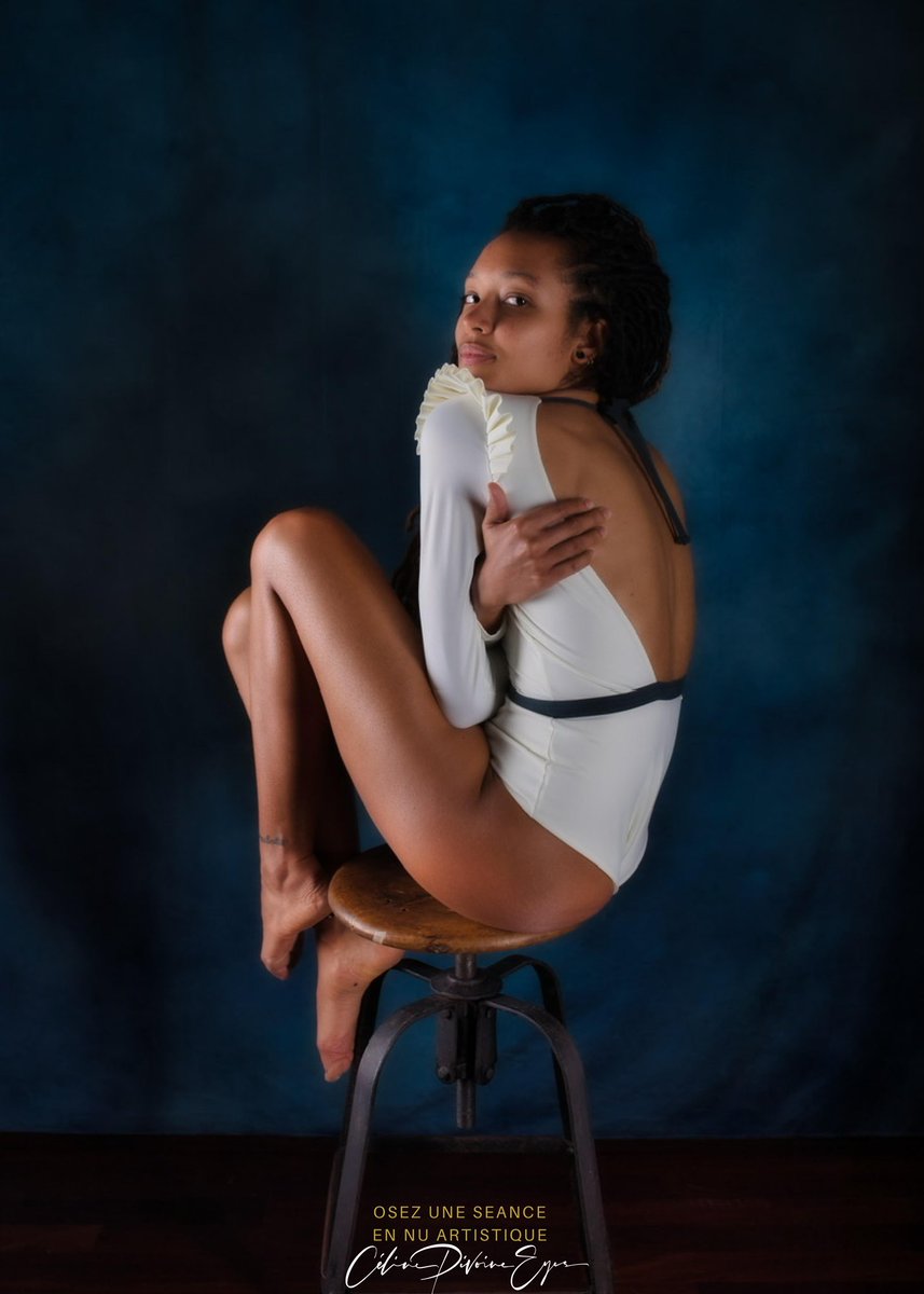 CelineEyes's tweet photo. Hélène (1ere séance)

Son album est à découvrir ici : https://t.co/dFj5P4MIr9

#clairobscur #artthérapie #photothérapie #photographefemme #séancephoto #femme #black #modele #blackmodele #femmeblack #afro #modelefemme #vintage #culottehaute #therapieparlimage #boudoir #emete https://t.co/EIF7YsVGA1