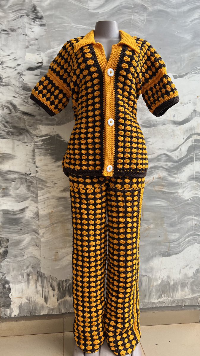 OreAkinde's tweet photo. This is probably my most time consuming piece, this took almost a week(150 hours) to make. 
Please take time out to RETWEET this my handiwork to your timeline! 🧶 💛 https://t.co/WlSJa8VVW0
