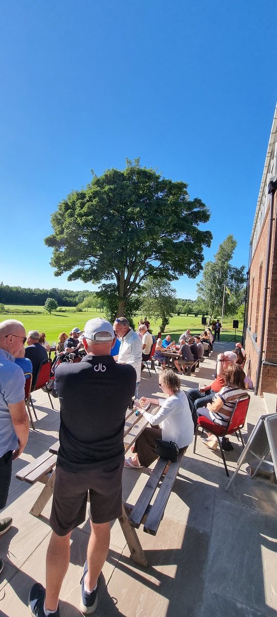 There will be #livemusic on the patio between 4 &amp; 6pm tomorrow by guitar 🎸 vocalist 🎶 Will Edgar. All welcome as part of our President's Day. Forecast is very good so why not come along &amp; join us. #music #unsworth All welcome 👍