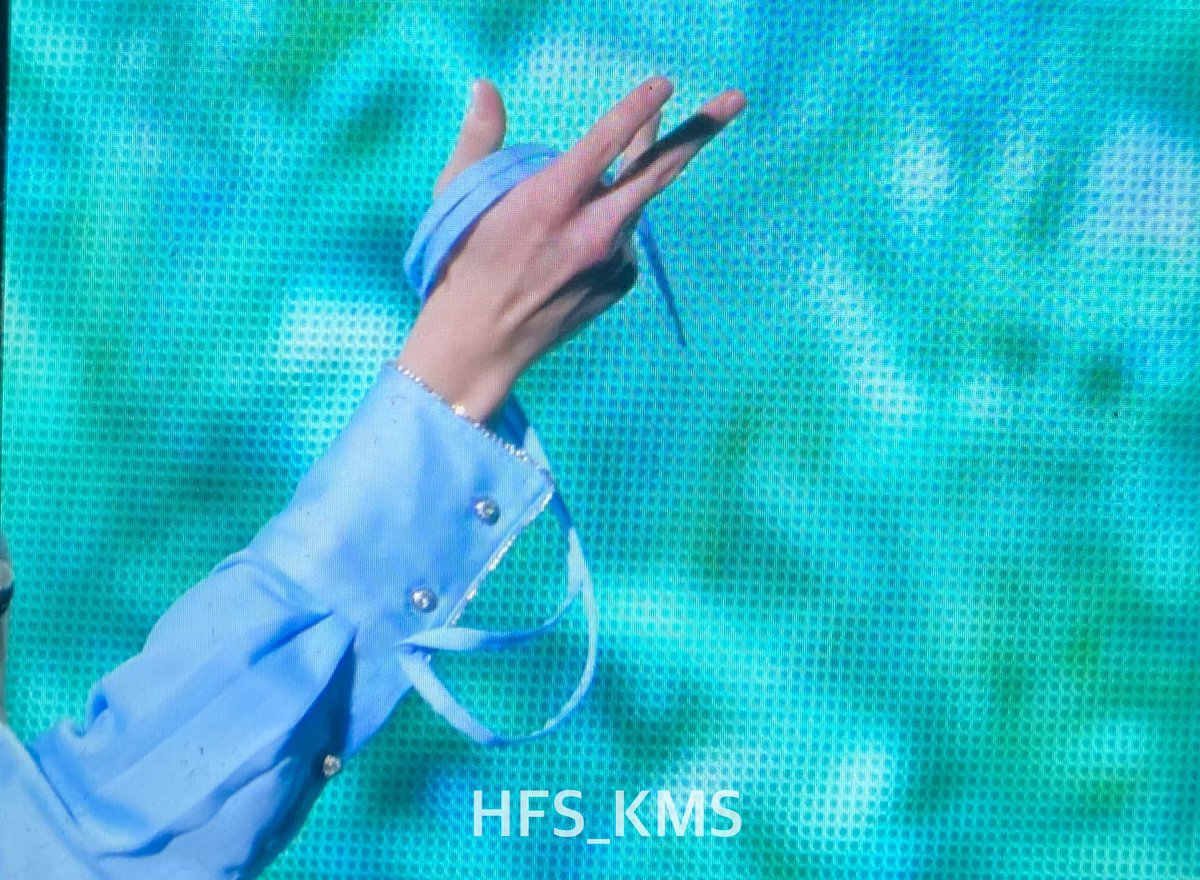 HFT_KMS's tweet photo. 220820 SMTOWN LIVE 2022 : SMCU EXPRESS
요정 강림🧚‍♀️

#시우민 #김민석 #EXO #엑소 #XIUMIN https://t.co/e35gaR7e46