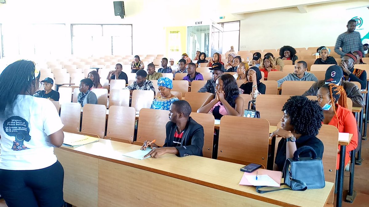 NebaJerome1's tweet photo. Over 40 Youth and Community Leaders are currently gaining knowledge on the responsible use of Social media at Amphi 340 in the University of Bamenda. It is a project sponsored by @ncpbcameroon facilitated by #defeyhatenow in collaboration with #civicwatch. 
#ThinkBe4UClick https://t.co/k3aQIWX6gN