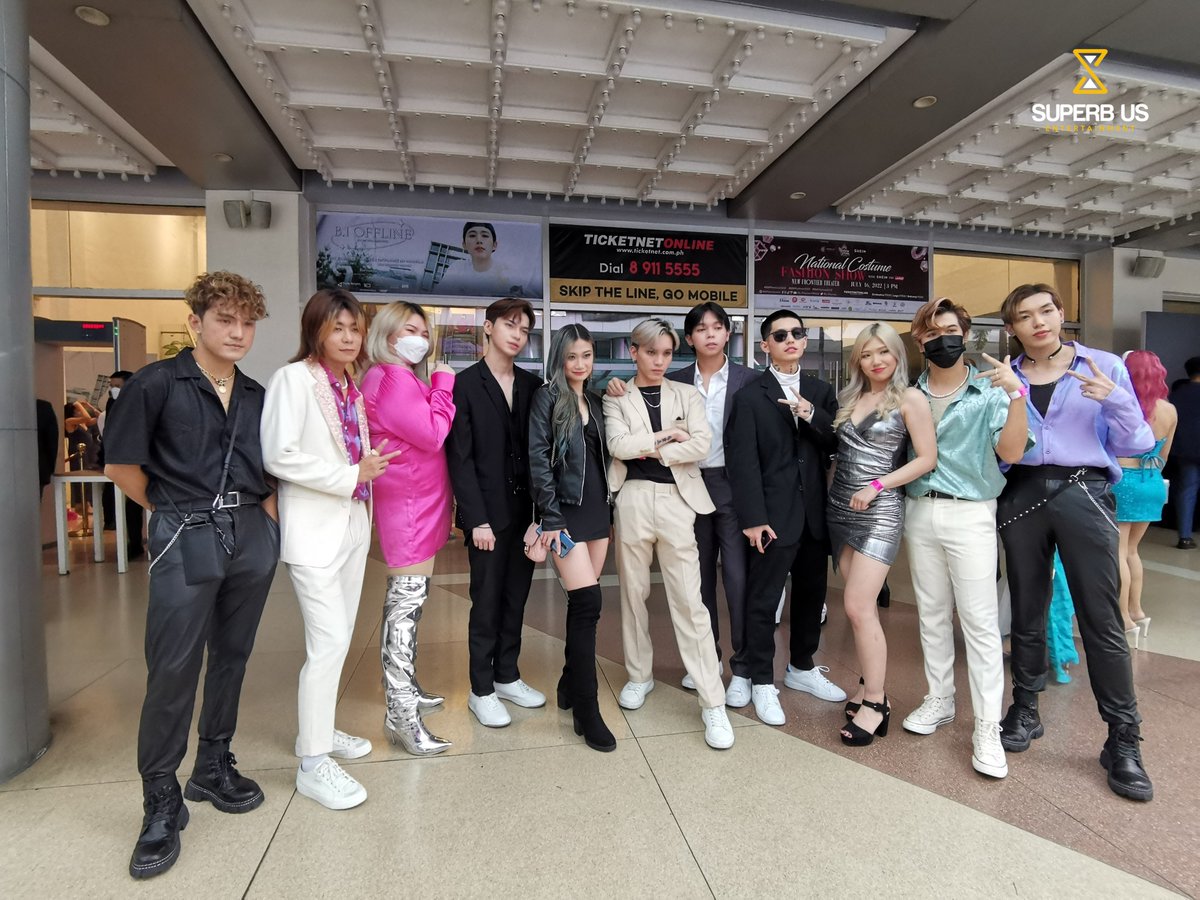SuperbUs_ent's tweet photo. Here is @PressHitPlay with their longtime friends and co-nominees for the PPop Group of the Year, @official__yara and @_ver5usofficial at the #TikTokAwardsPH2022!

PHPonTikTokAwards
#PHPatTikTokAwardsPH
#Press_Hit_Play https://t.co/O57jcP0JwJ