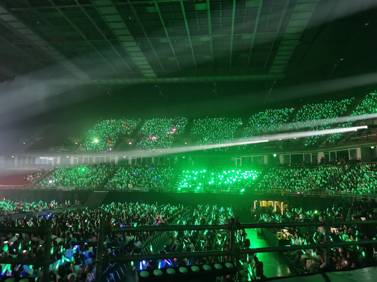 Mio_tawan's tweet photo. "4 pillars 8 miracles"
Expensive fandom
💙💚❤️🖤

#LOLFanFest2022 #GMMTV
#LOLTayNew #LOLOffGun #LOLKristSingto #LOLBrightWin #4pillars https://t.co/rXgt4OY03s