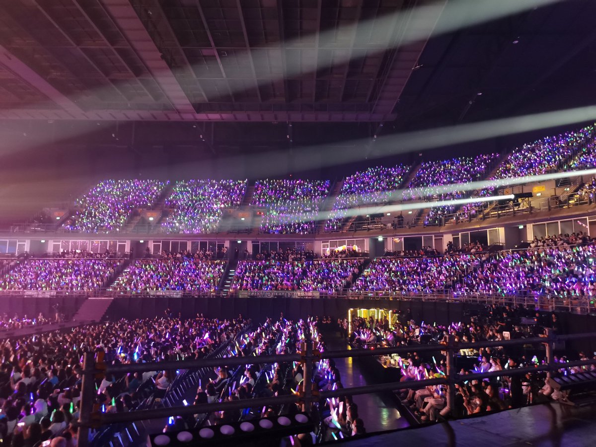 Mio_tawan's tweet photo. "4 pillars 8 miracles"
Expensive fandom
💙💚❤️🖤

#LOLFanFest2022 #GMMTV
#LOLTayNew #LOLOffGun #LOLKristSingto #LOLBrightWin #4pillars https://t.co/rXgt4OY03s