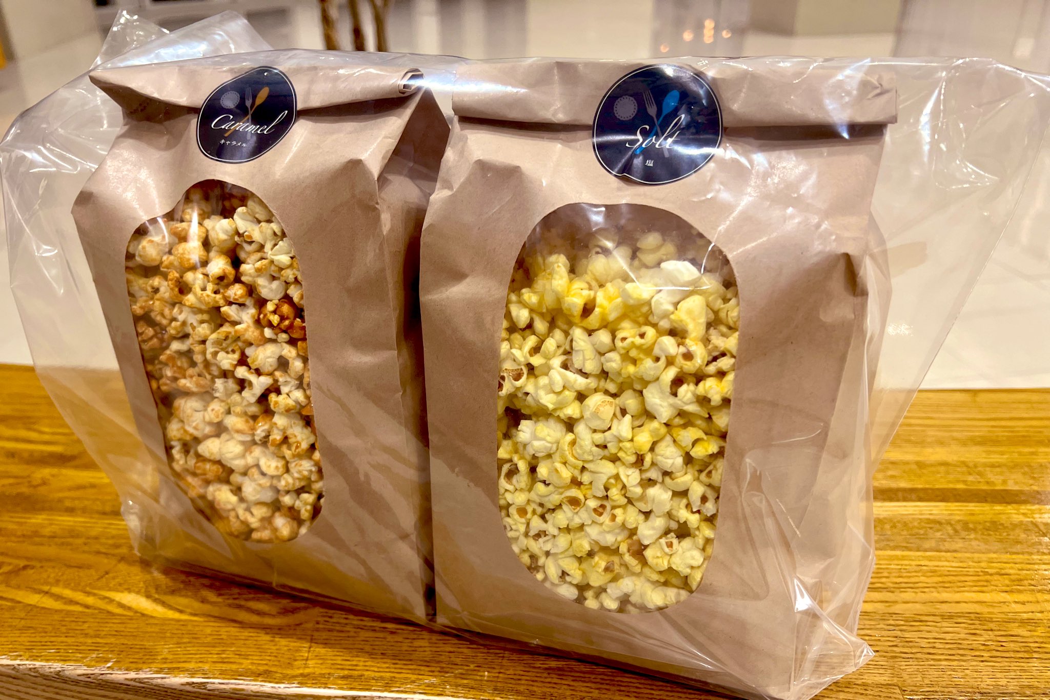 ろろ 大阪ステーションシティシネマで 初めて テイクアウトポップコーン を買った Mサイズ 2個 塩 Amp キャラメル つまりバケツ2杯分 というどう見ても異常なボリュームで たったの 600 鑑賞後の半券を見せたら誰でも購入可 これはやばい 今日の晩