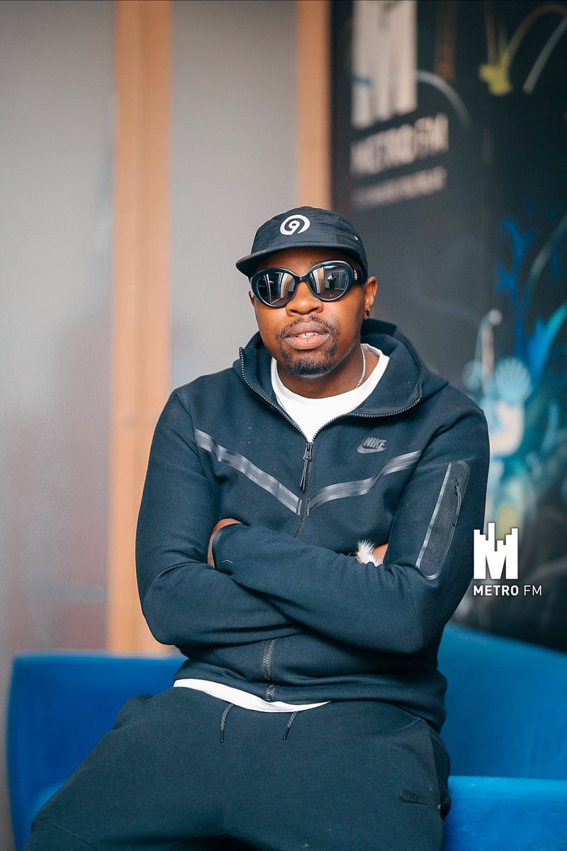METROFMSA's tweet photo. Today on #ThePutOn we have @MrJazziQ on #TheEncoreOnMetroFM  with @MsCosmoSA https://t.co/aHW08lCwKC