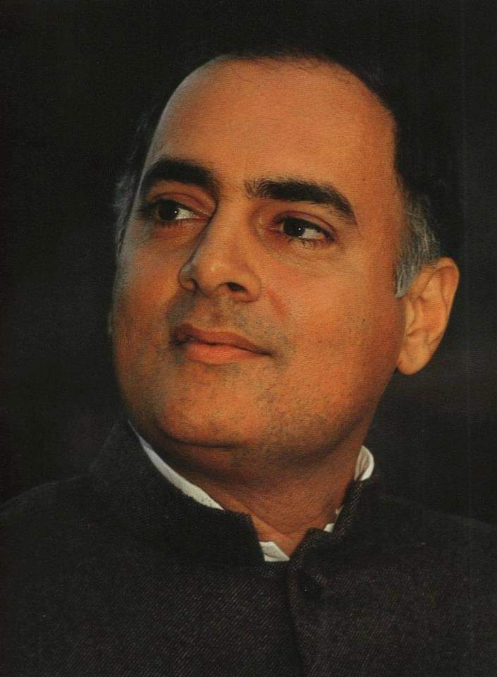 vkmohanpal's tweet photo. भारत के पूर्व प्रधानमंत्री, भारत रत्न राजीव गांधी जी की जन्म जयंती पर उन्हे शत् शत् नमन।
#राजीव_गांधी https://t.co/XSqzqFSVWQ