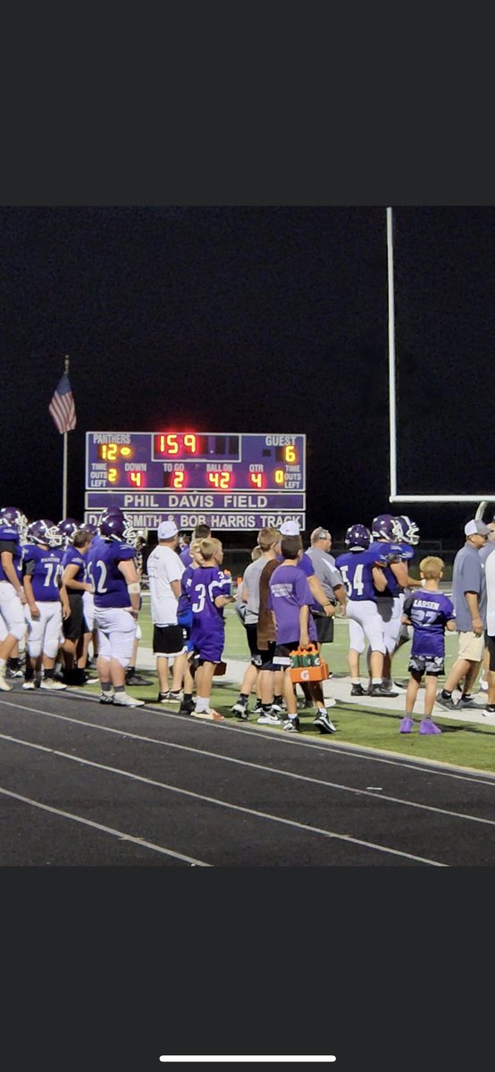 todd_knipp5's tweet photo. Congrats to Panthers on a hard fought victory last night! #PantherPRIDE #GoPEAKE #showuporshutup #wework #hardworkpaysoff https://t.co/dMbWEZ3keD